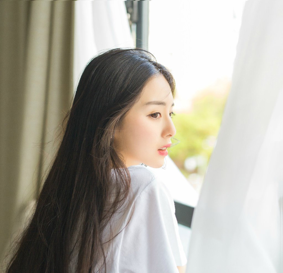 你们的偶像是明星，我的偶像是卫星。——韩寒《后会无期》